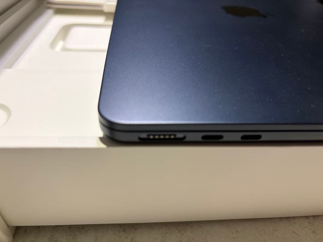 極美品★MacBook Air 2022 8GB 256 ブラック