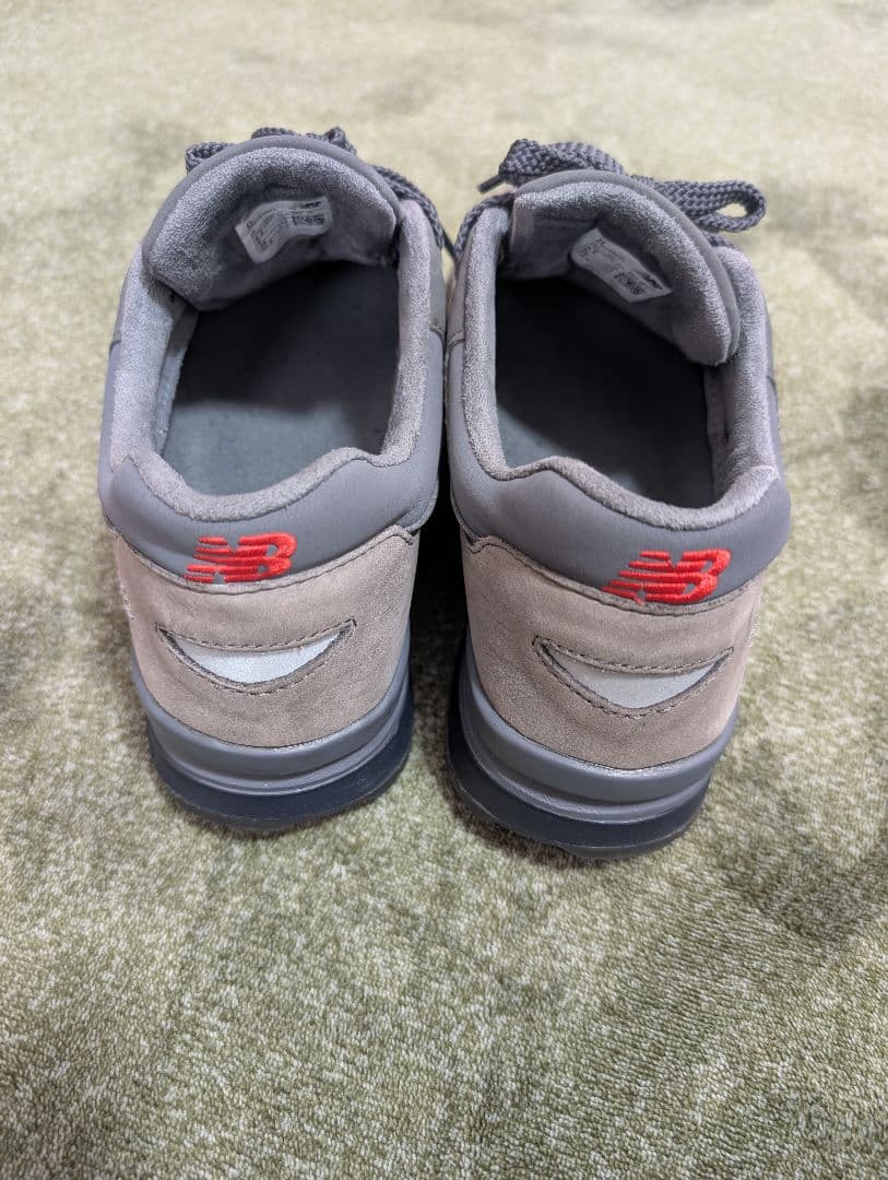 セール中 美品 New Balance 1600 グレー スニーカー