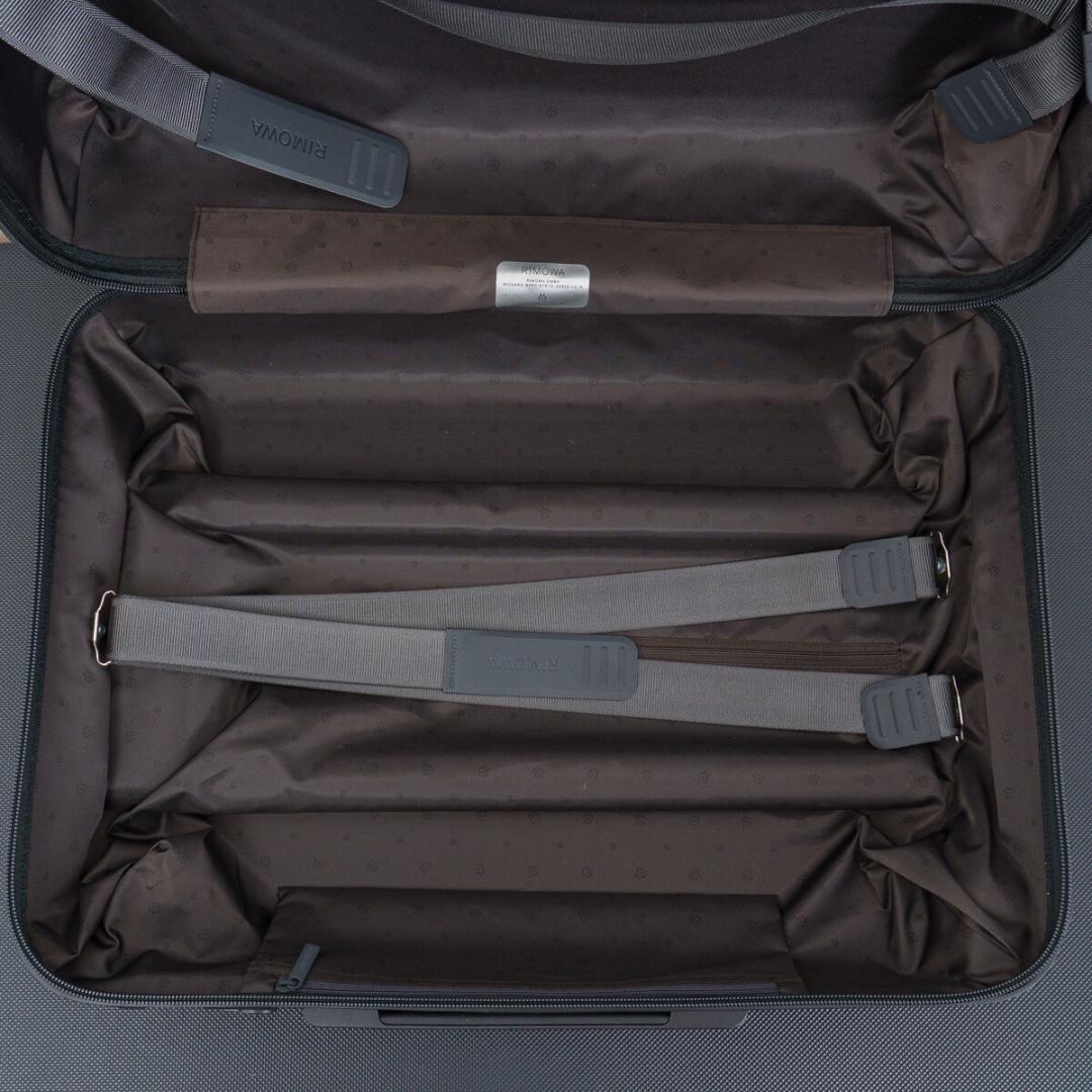 美品 リモワ エッセンシャル キャビンS 34L 4輪 TSA 機内持ち込み 黒