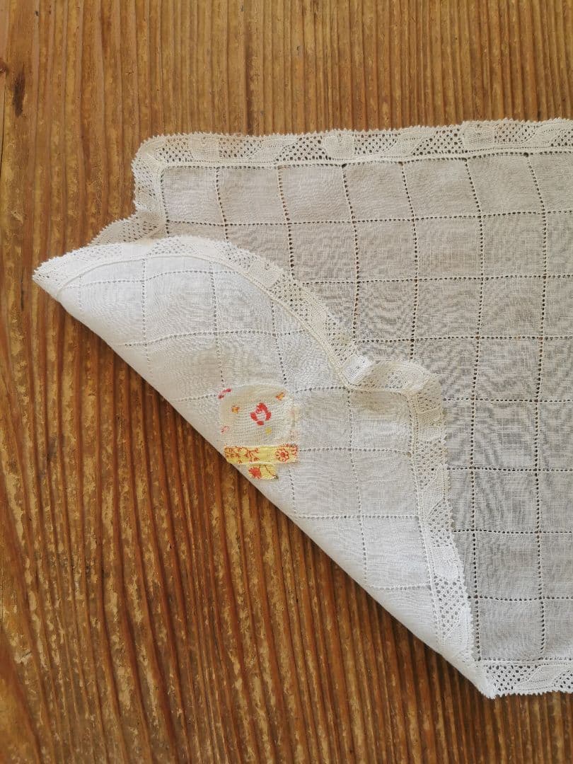 アンティーク ベルギーフランダースボビンレーストリム ドローンワーク変形ドイリー