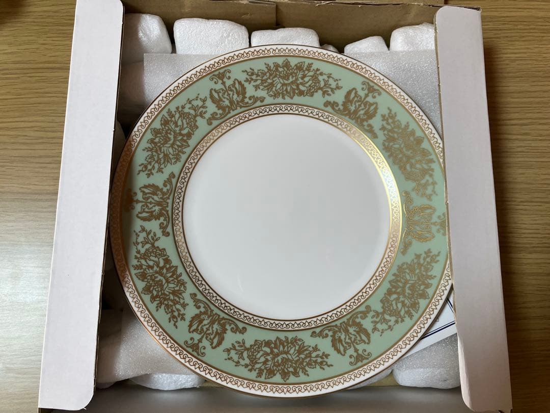ウェッジウッド☆コロンビアセージグリーン　20㎝　プレート　皿　2枚　新品　箱付