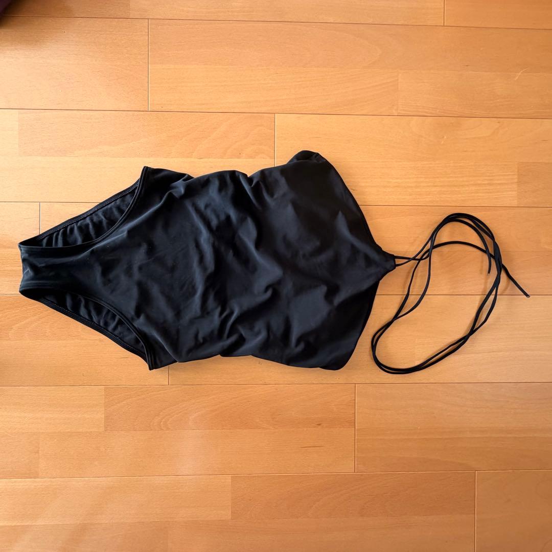 SISANDI ブラック　ワンピース水着