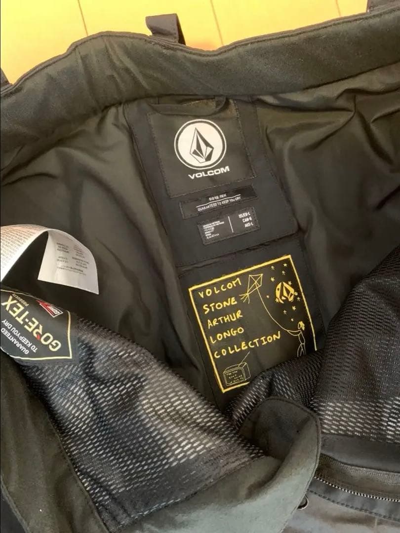 専用です・VOLCOM 防水フード付きジャケット【ジャケットのみ】