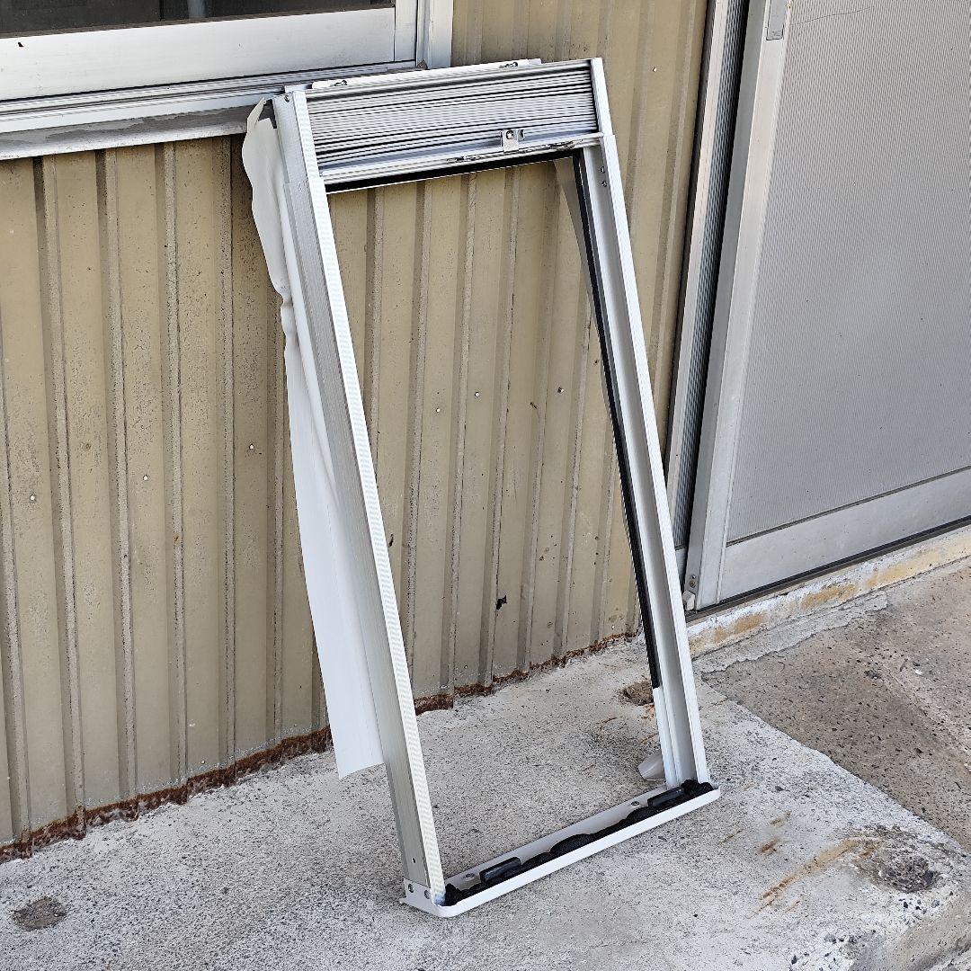 車部品（様）　コイズミ 窓用エアコン KAW-1952 15年製