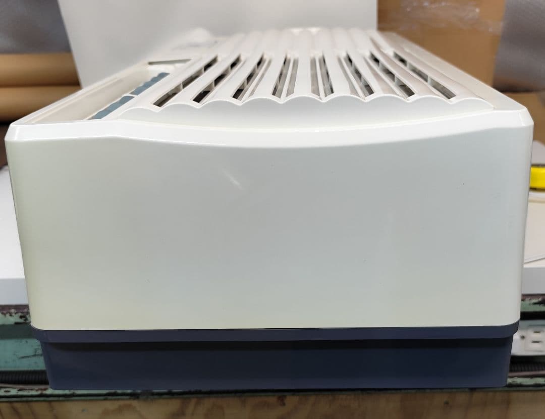 車部品（様）　コイズミ 窓用エアコン KAW-1952 15年製