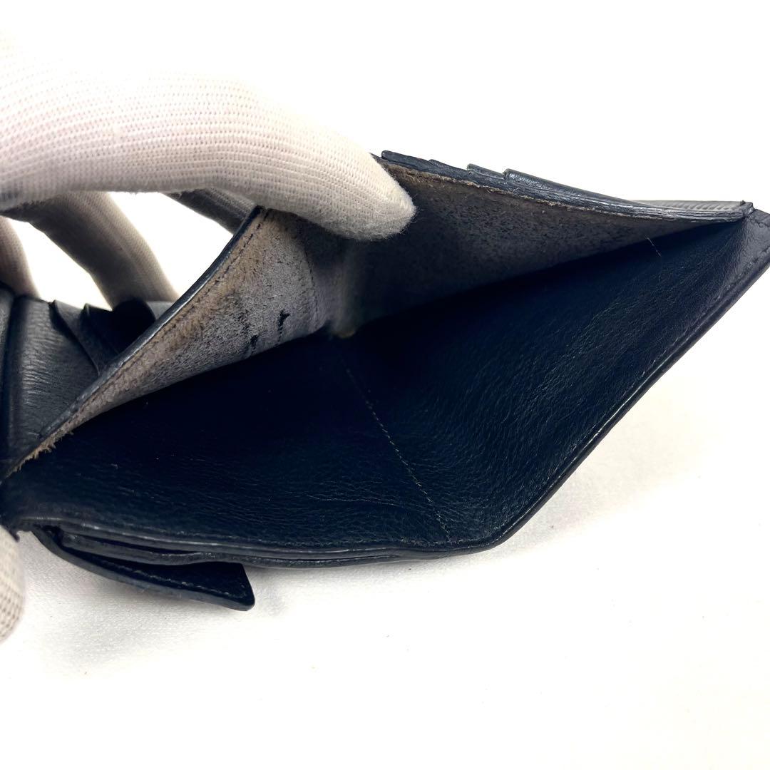 イルビゾンテ　折り財布　ダブルホック　ゴールドボタン　ロゴ型押し　スクエア　本革