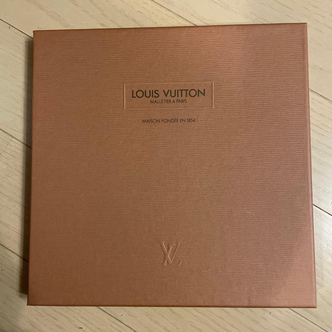 LOUIS VUITTON エシャルプ カプリ シルクストール ベージュゴールド