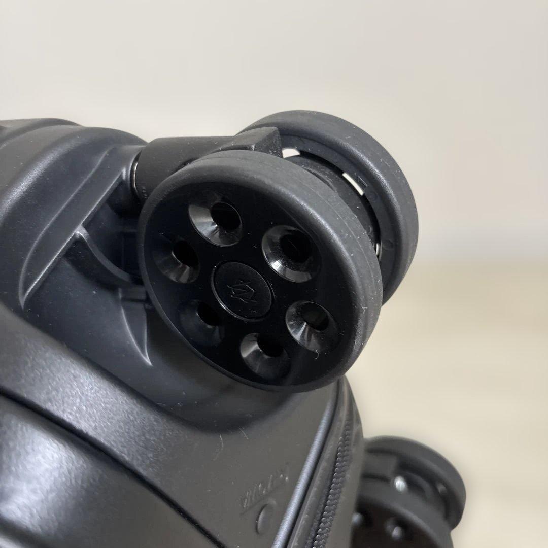 リモワ エッセンシャル Check-In M 黒 ブラック 干場スーツケース