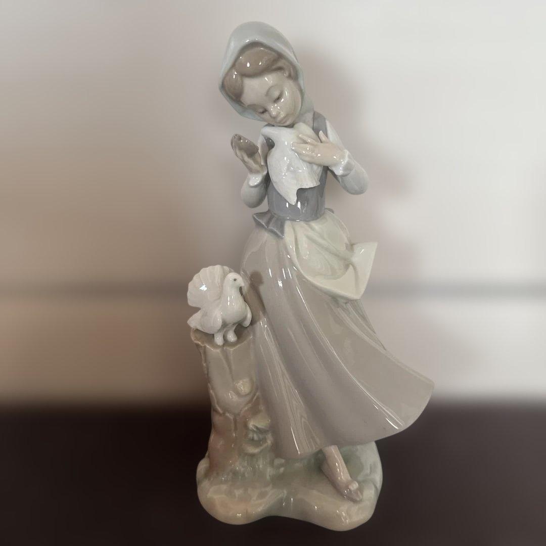 【期間限定価格】リヤドロ　鳩と少女