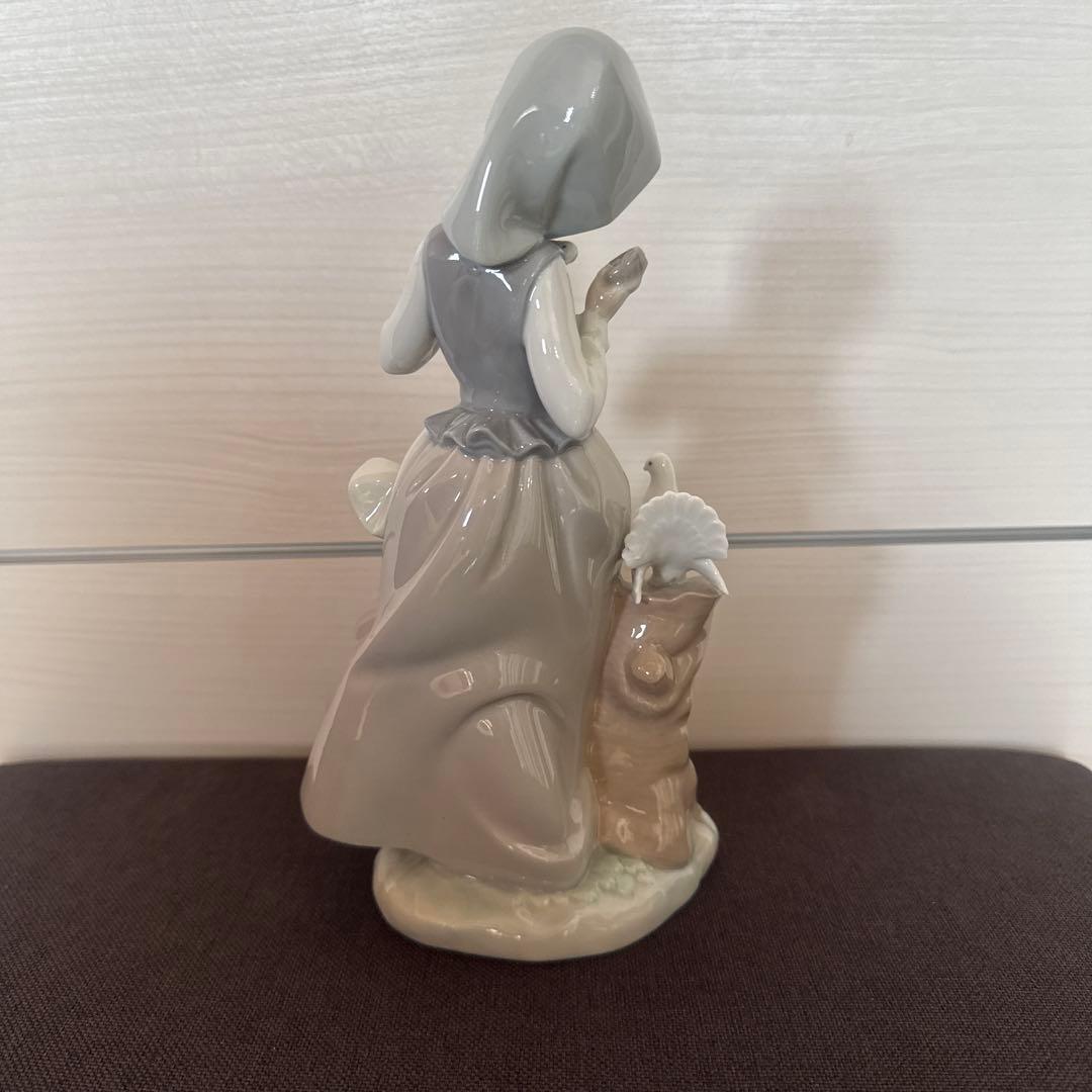 【期間限定価格】リヤドロ　鳩と少女