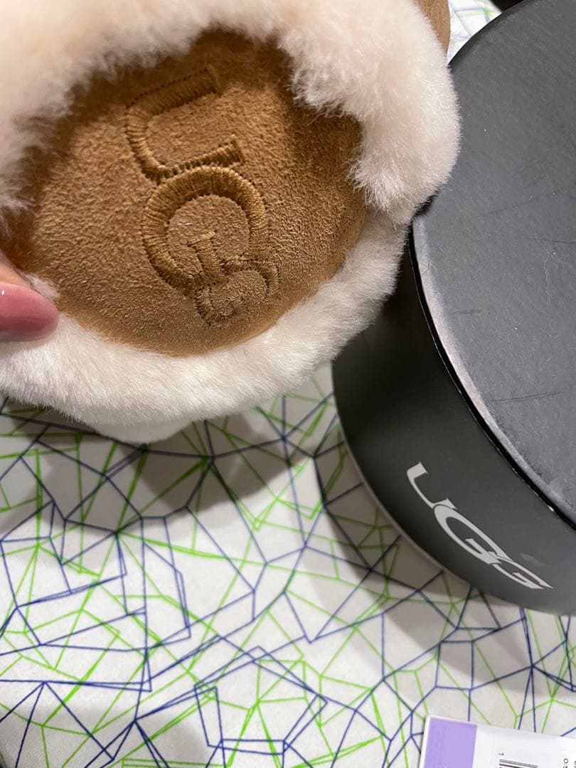 ugg 今期　完売品　イヤーマフ