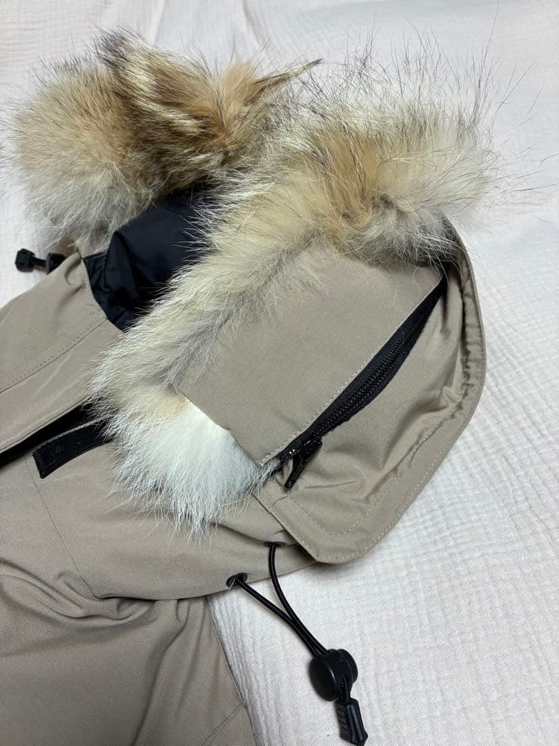 美品   ダウンジャケット ベージュ S レディース