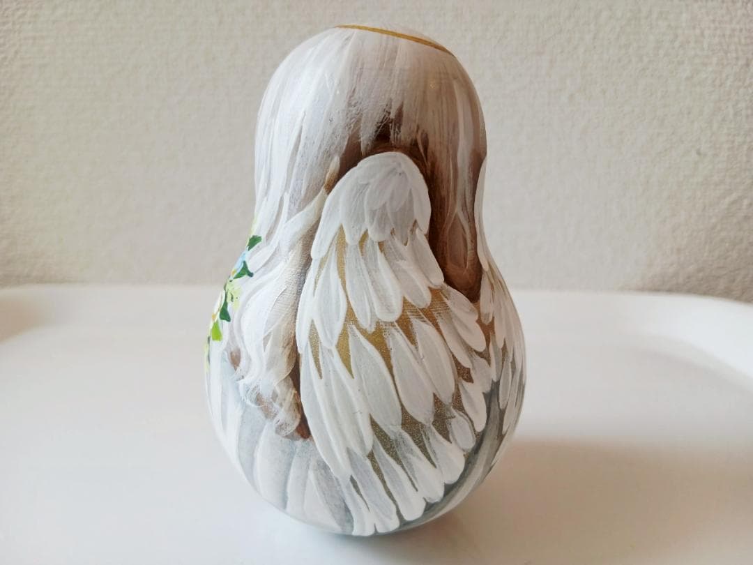 【CBT054】9cm級 おきあがりこぼし(大) スベトラーナうさぎを抱く女の子