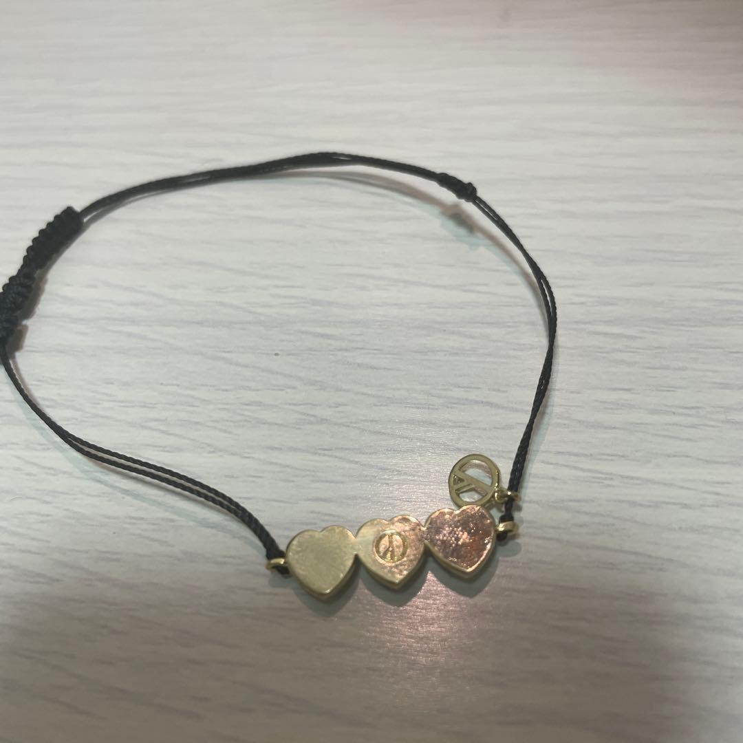 青いハート型ビーズブレスレット