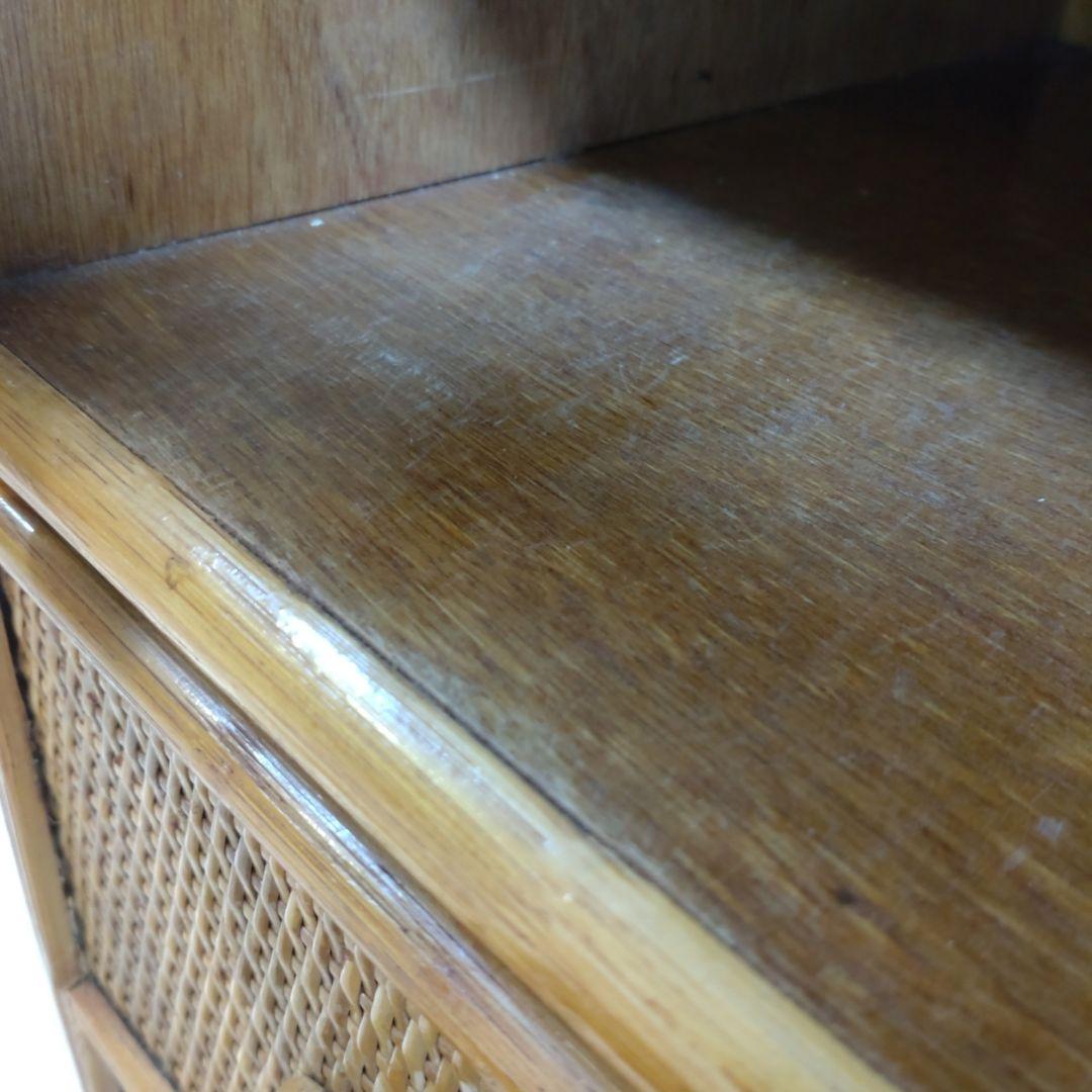 【訳あり品】ラタン　キャビネット ガラス扉付き 収納棚