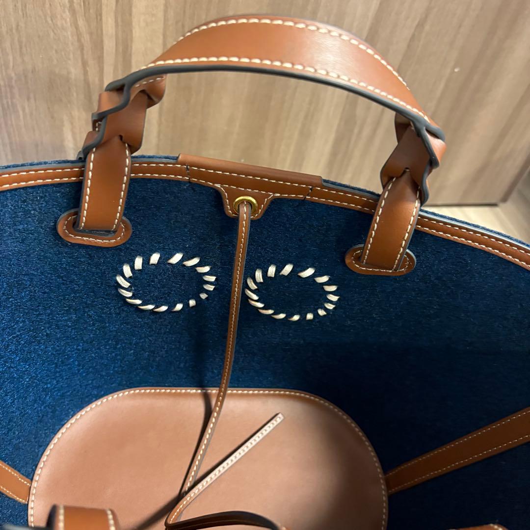 （ may）美品✨ANNA HINDMARCH ネイビー フェルトトート