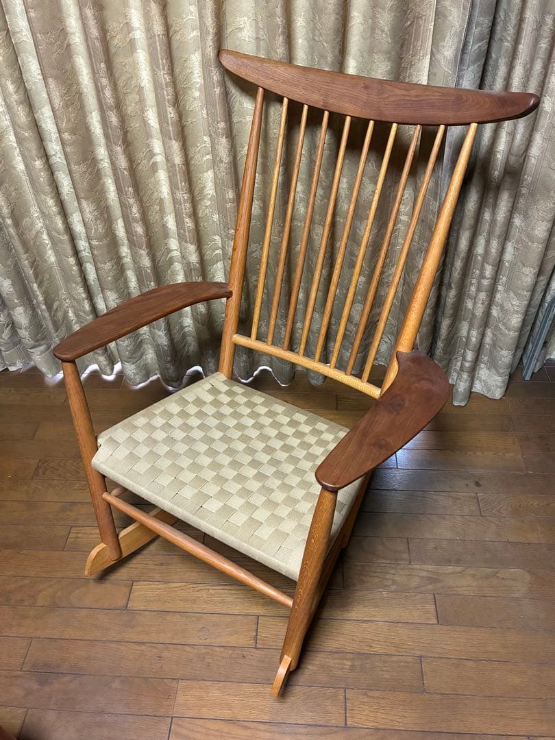 ロッキングチェア/岩倉榮利デザイン