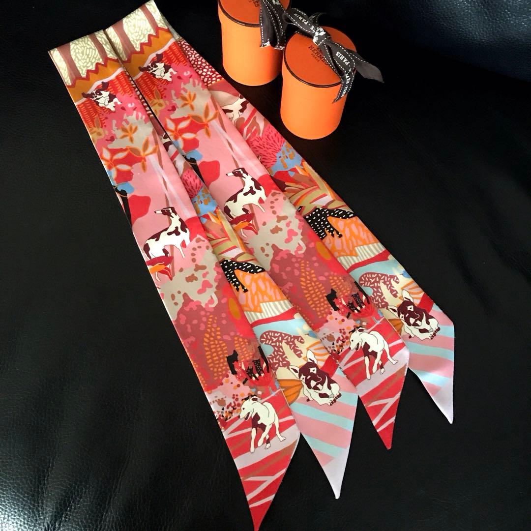 HERMES エルメス ツイリー 【EN LIBERTE ! 自由に！】 2本