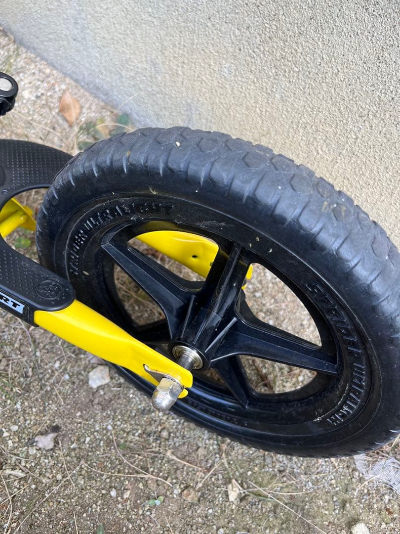 STRIDER スポーツモデル　イエロー 12インチ