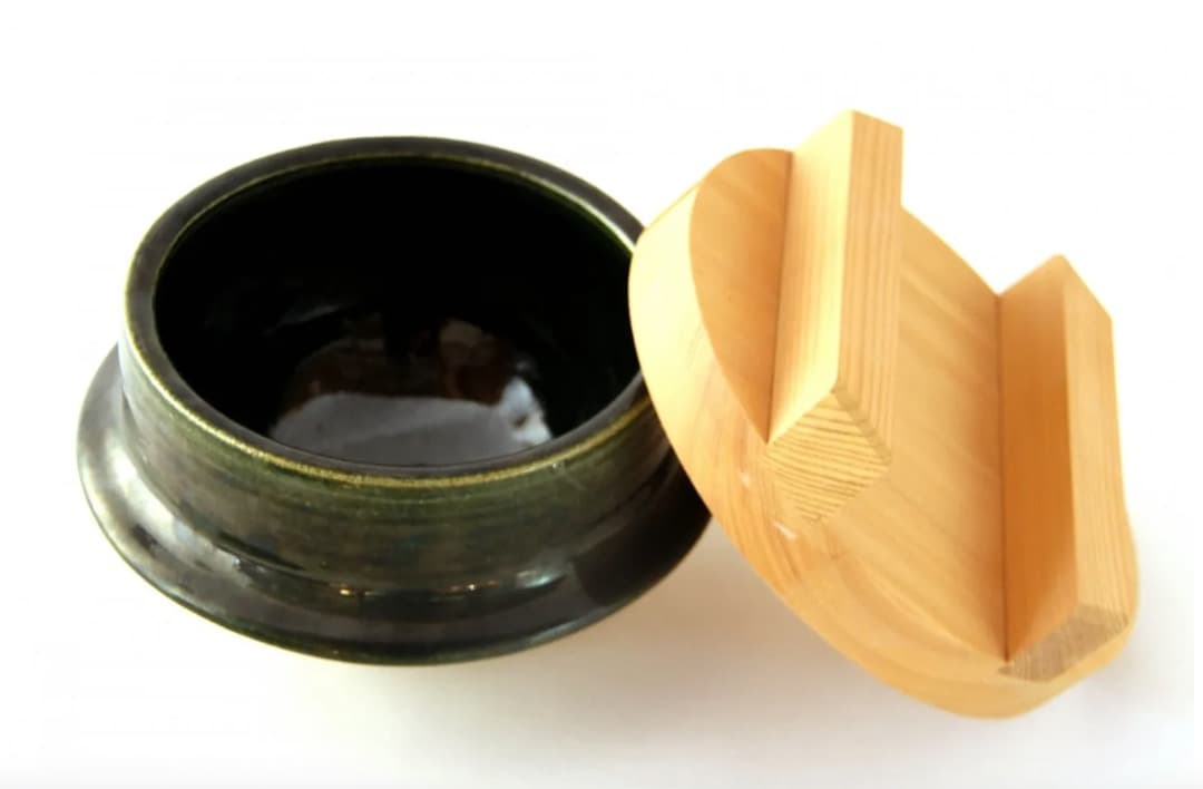 再値下げ　新品　圡楽窯　織部 ご飯釜　木蓋付　7寸　4～5合炊　伊賀焼　土楽