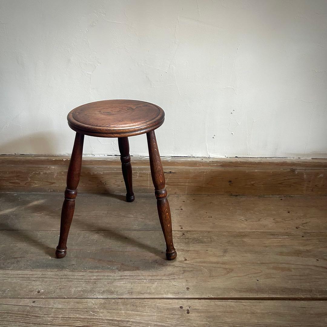 フランスアンティーク 木製 三本脚 スツール ダークブラウン　②