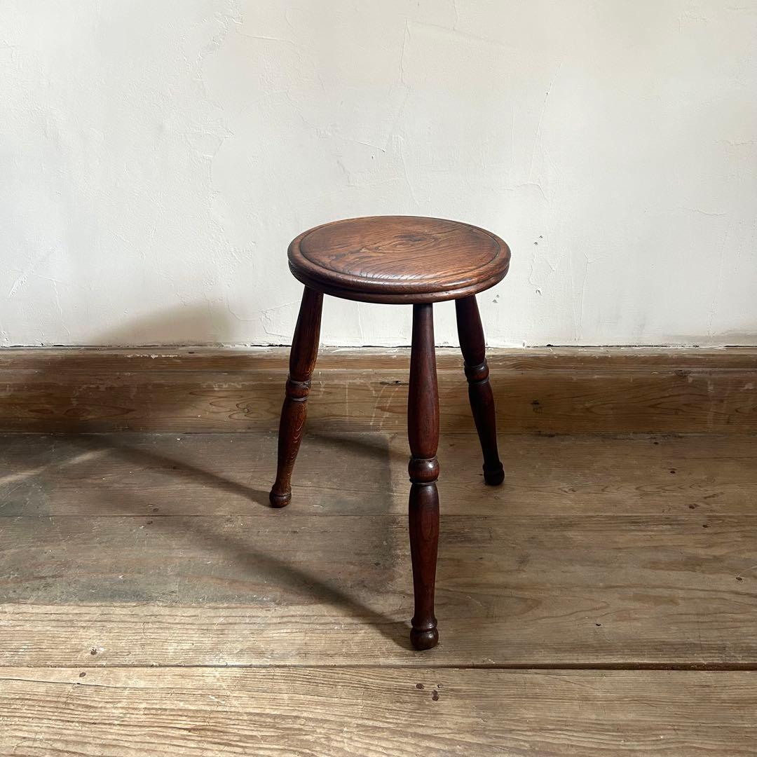 フランスアンティーク 木製 三本脚 スツール ダークブラウン　②