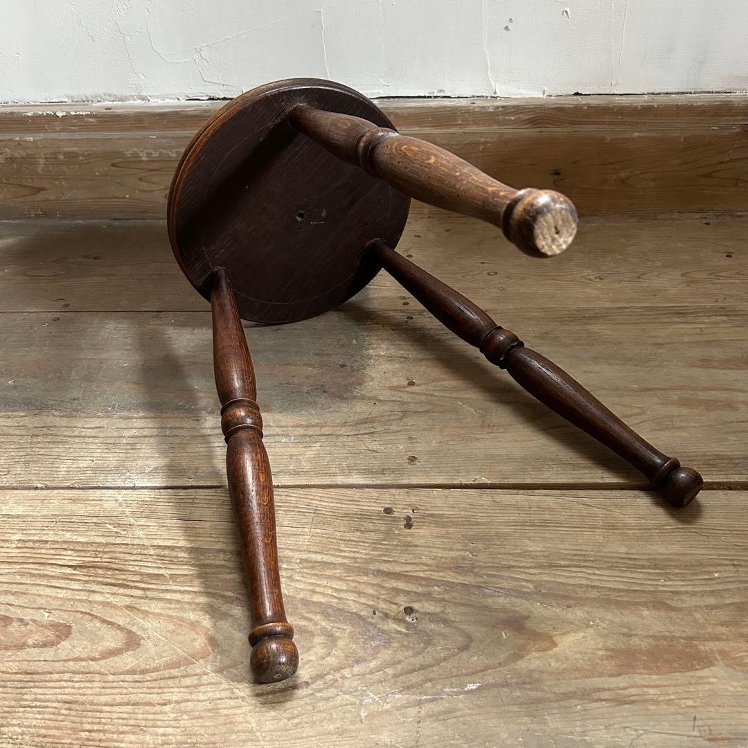 フランスアンティーク 木製 三本脚 スツール ダークブラウン　②