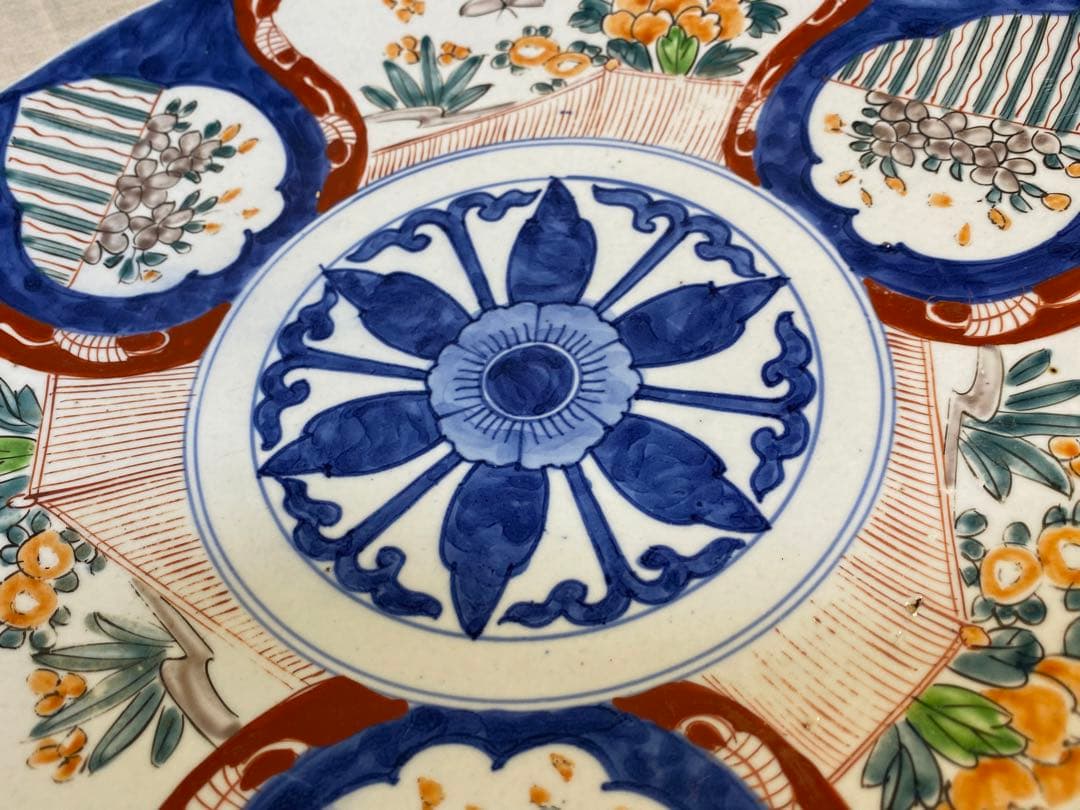 伊万里　古伊万里　色絵　大皿　花の図　蝶の図　1客