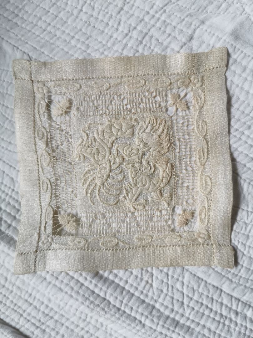 アンティーク 龍のエンブロイダリー 蝶のドローンワークレース シノワズリドイリー