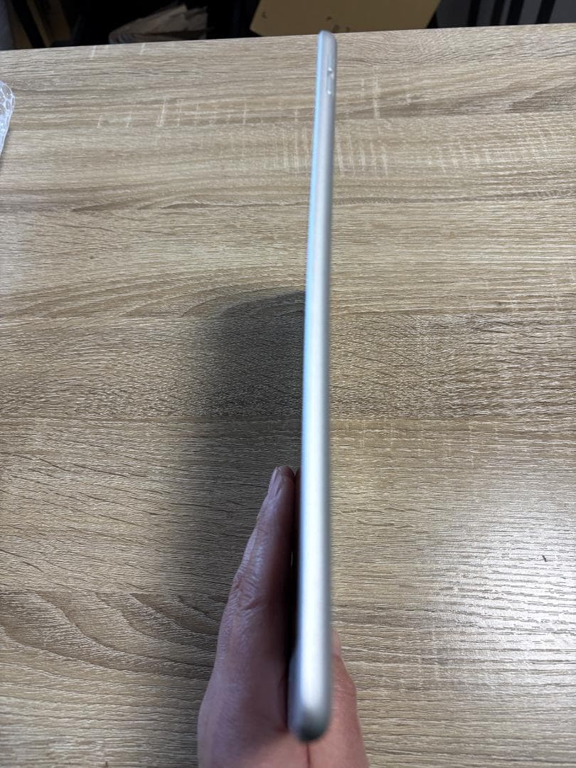 Apple iPad 第８世代 Wi-Fi 32GB バッテリー93.5％