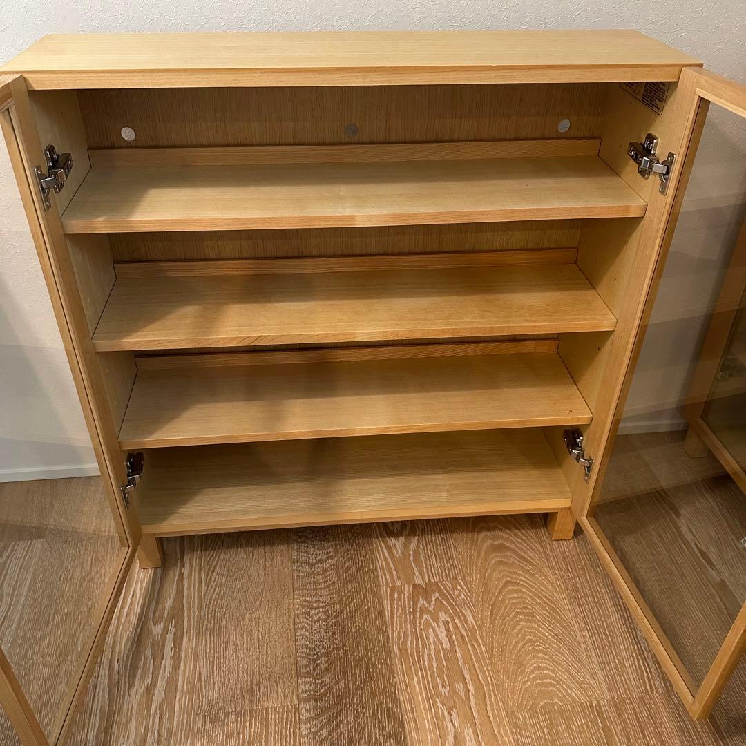 無印良品　オーク材　ガラス扉木製キャビネット　①
