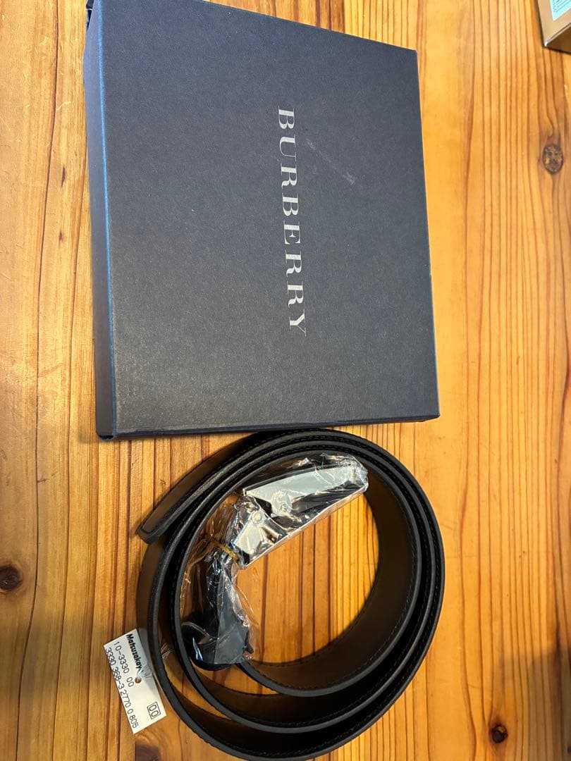 BURBERRY ブラック レザー ベルトi46