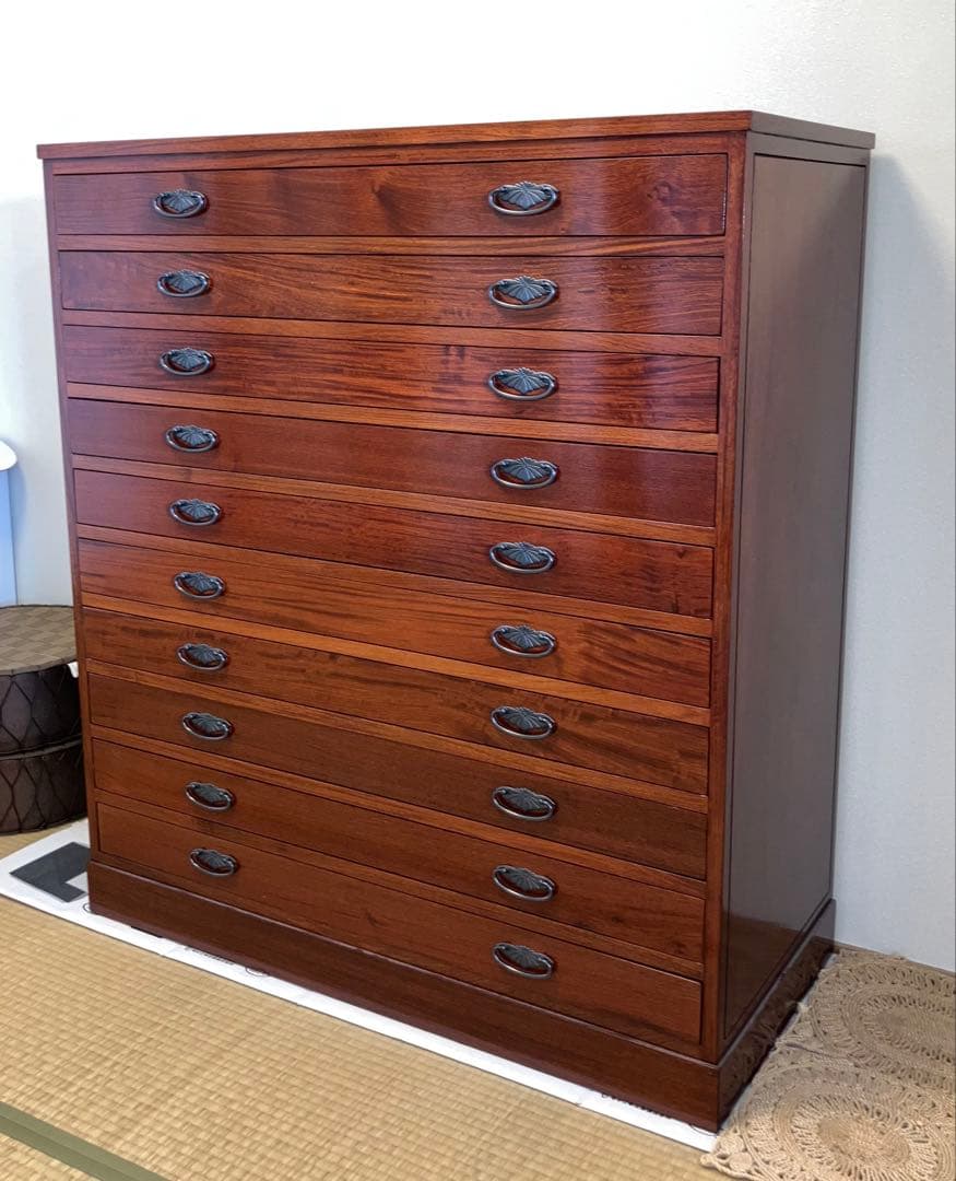 花梨製和タンス 10引き出し 赤みブラウン