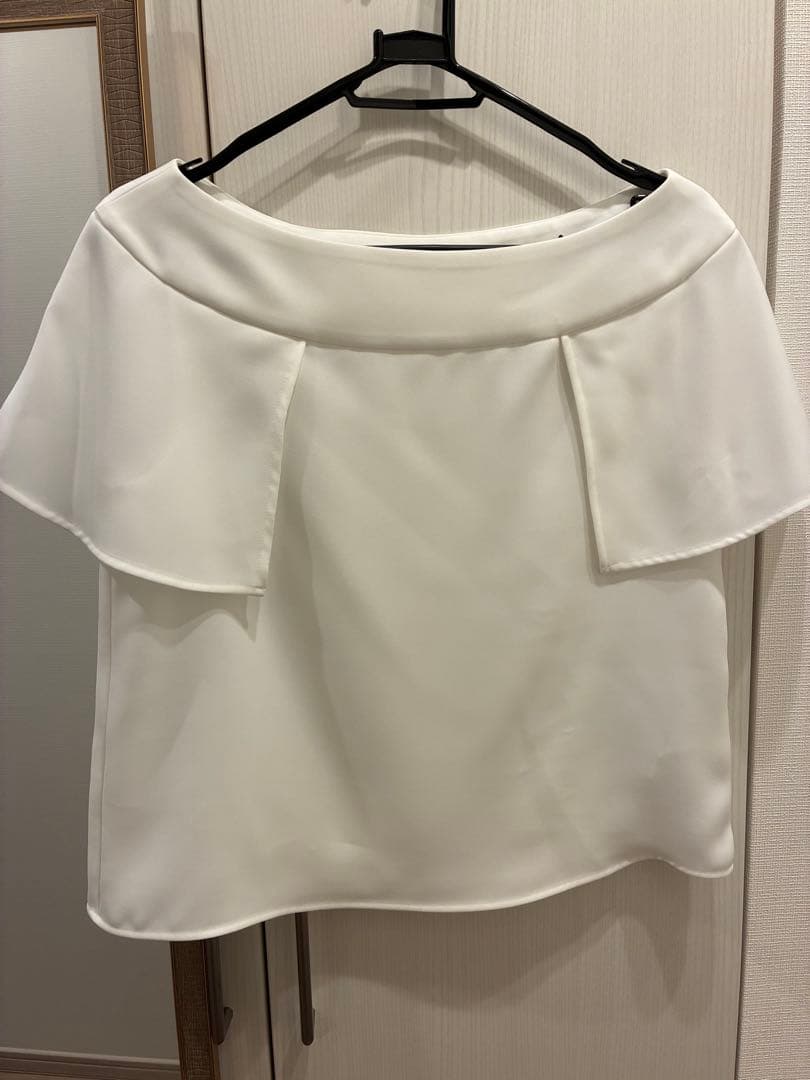 【洗える】スクエアケープスリーブブラウス　ホワイト　新品未使用タグ付き