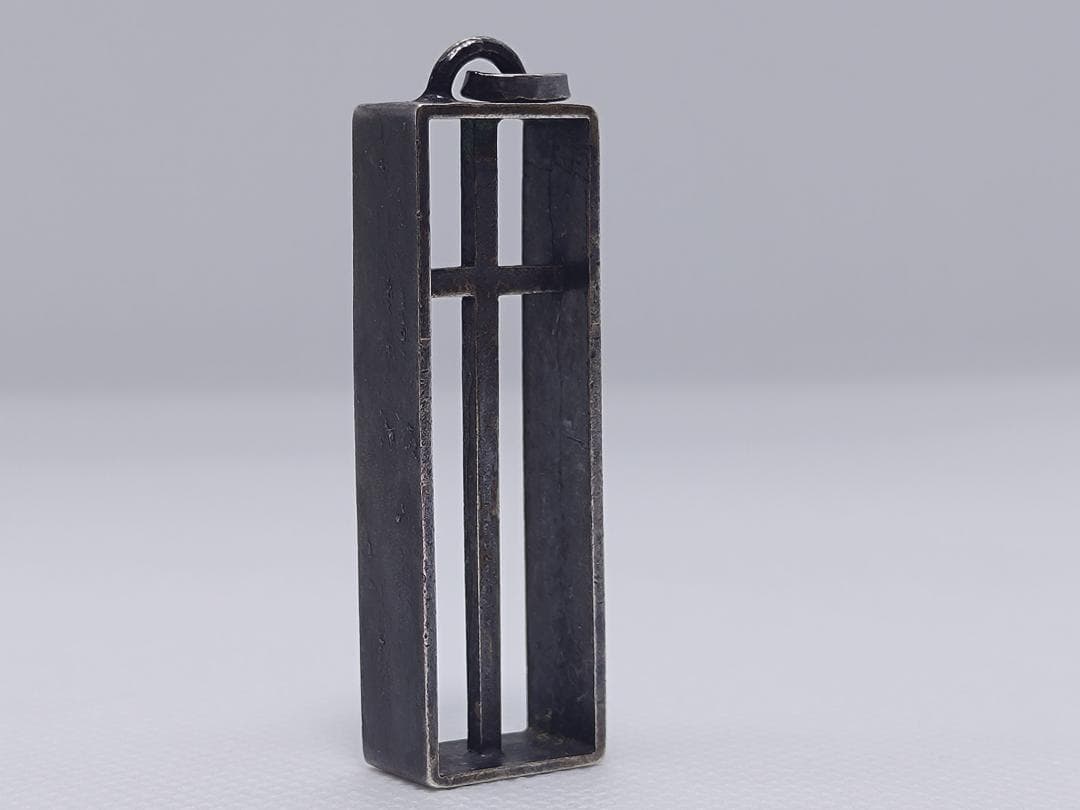 クロスペンダント（十字架）　ネックレス・ペンダント