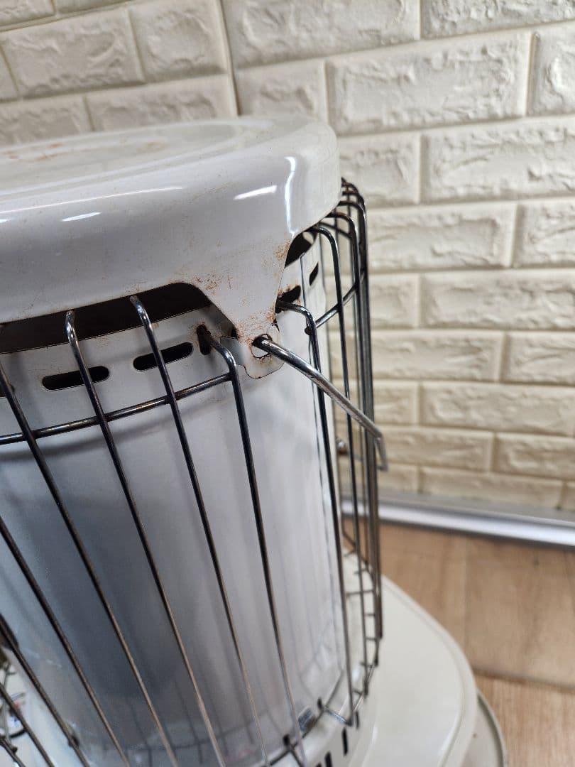 送料無料❤2014⑨■コロナ ホワイト 石油ストーブ 安全ガード付き