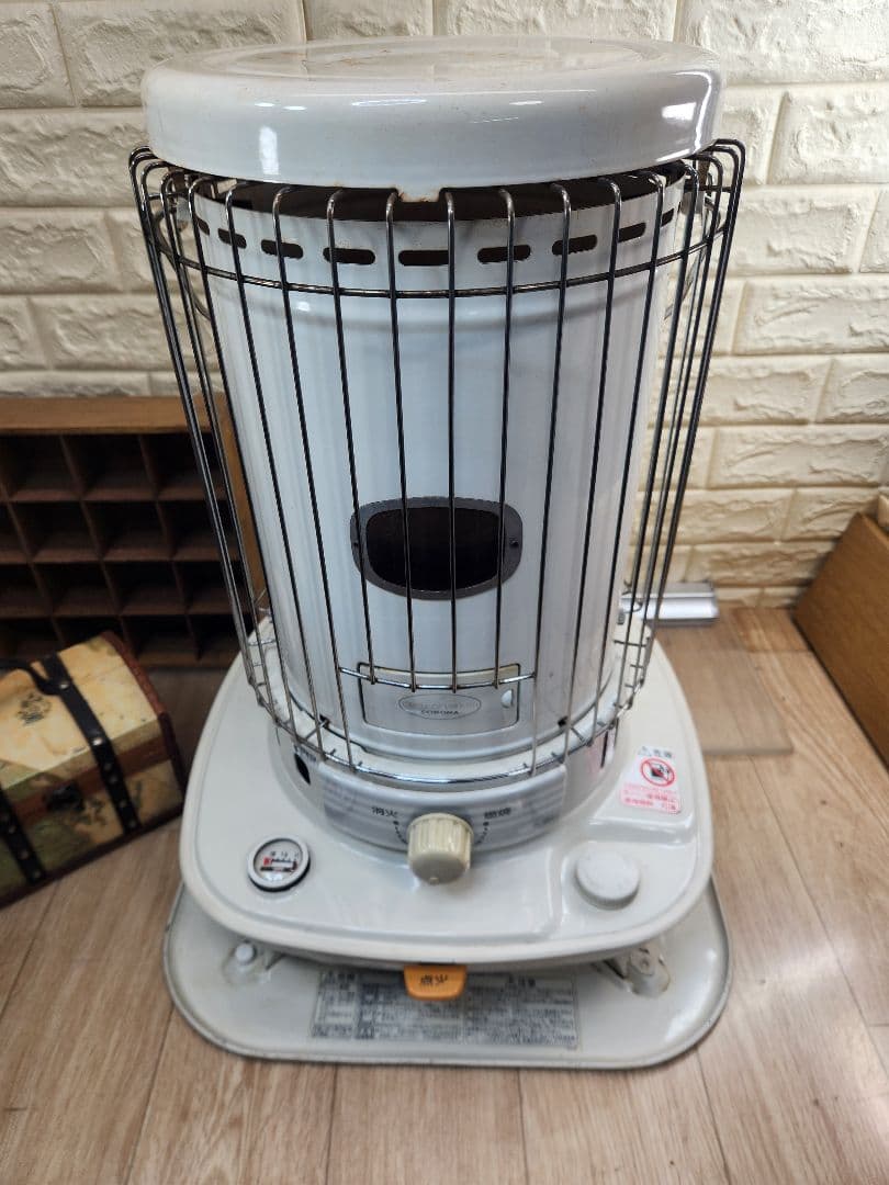 送料無料❤2014⑨■コロナ ホワイト 石油ストーブ 安全ガード付き