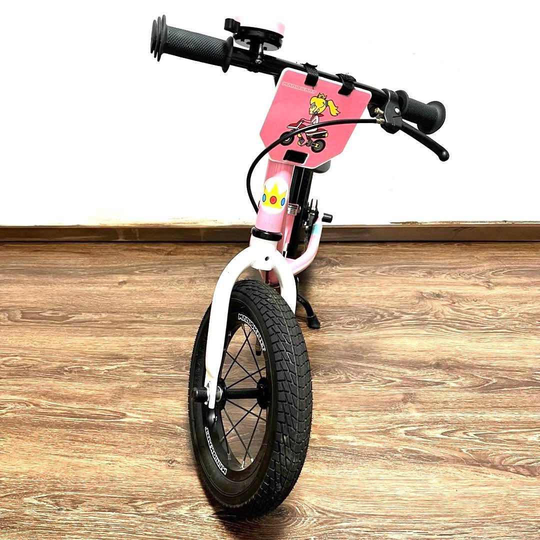 極美品 マリオカート ピーチ姫 キッカーアバンス　バランスバイク ストライダー