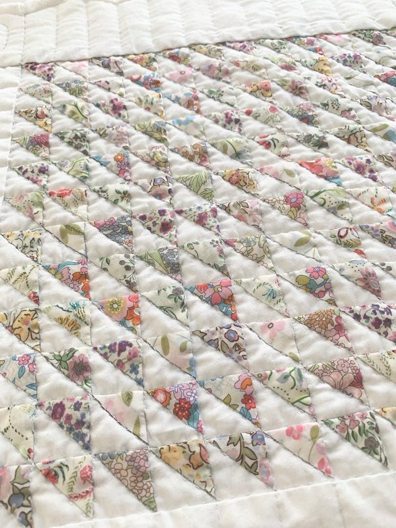 リバティ LIBERTY. タペストリー ハート ホワイトキルト ハンドメイド