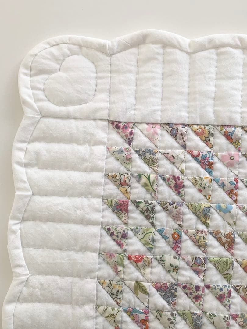 リバティ LIBERTY. タペストリー ハート ホワイトキルト ハンドメイド