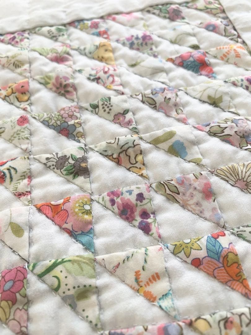 リバティ LIBERTY. タペストリー ハート ホワイトキルト ハンドメイド