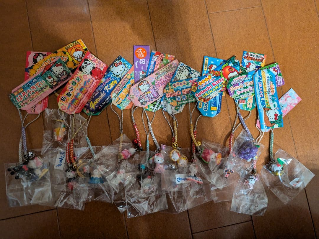ハローキティ　根付　ストラップ　18個　まとめ売り