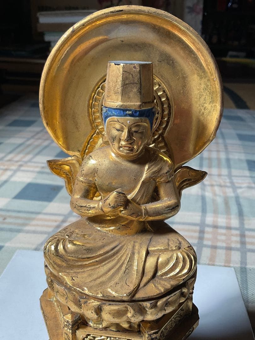 大日如来座像／年代不明？。木製。【ジャンク品　昭和時代】。