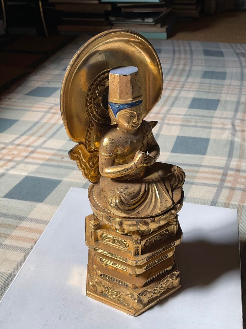 大日如来座像／年代不明？。木製。【ジャンク品　昭和時代】。