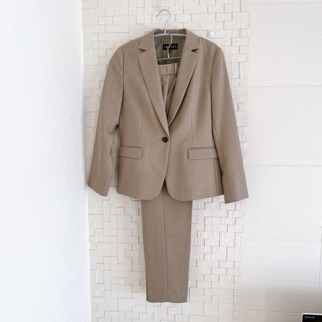 未使用級✨インディヴィ パンツスーツ セットアップ　ベージュ　Mサイズ　洗える