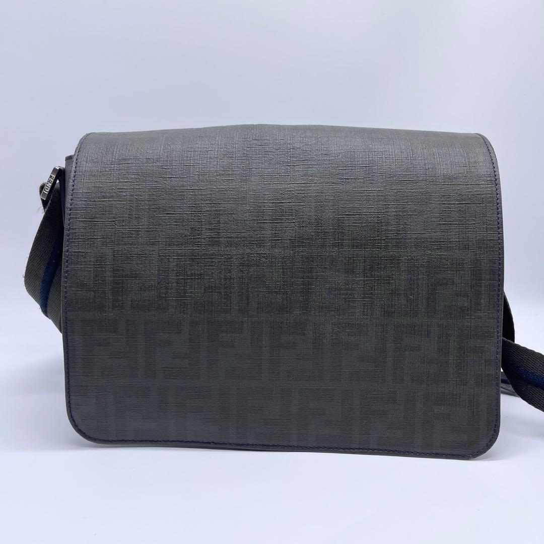 FENDI フェンディ ズッカ ショルダーバッグ メッセンジャーバッグ PVC