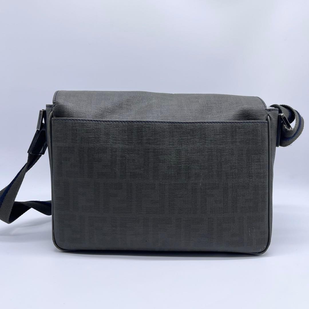 FENDI フェンディ ズッカ ショルダーバッグ メッセンジャーバッグ PVC