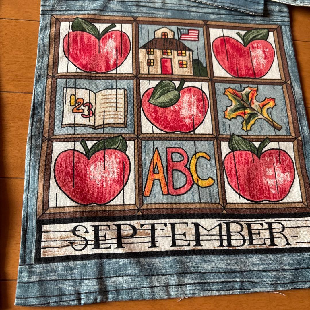 パッチワーク★12ヶ月分パネルタペストリー【匿名発送】r