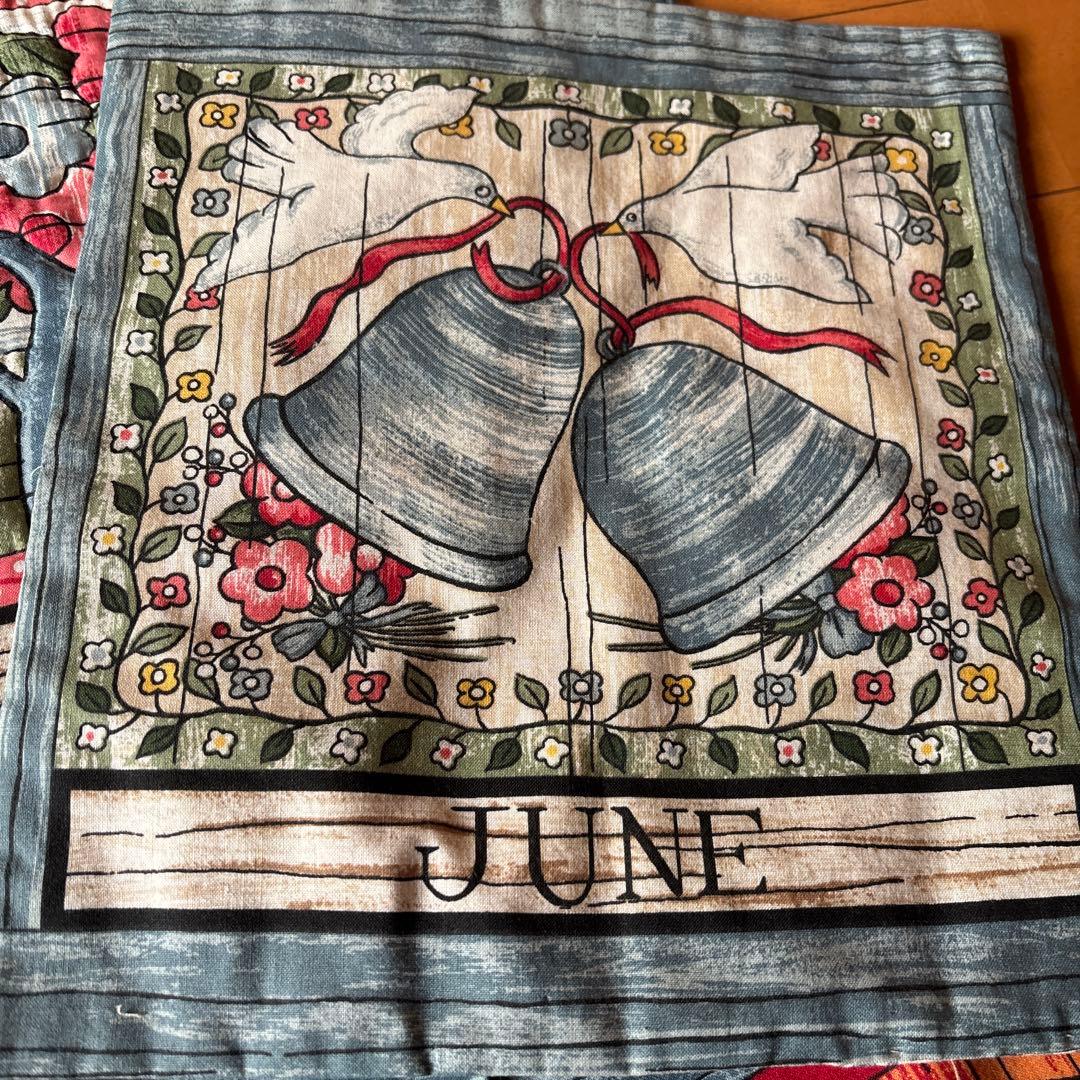 パッチワーク★12ヶ月分パネルタペストリー【匿名発送】r