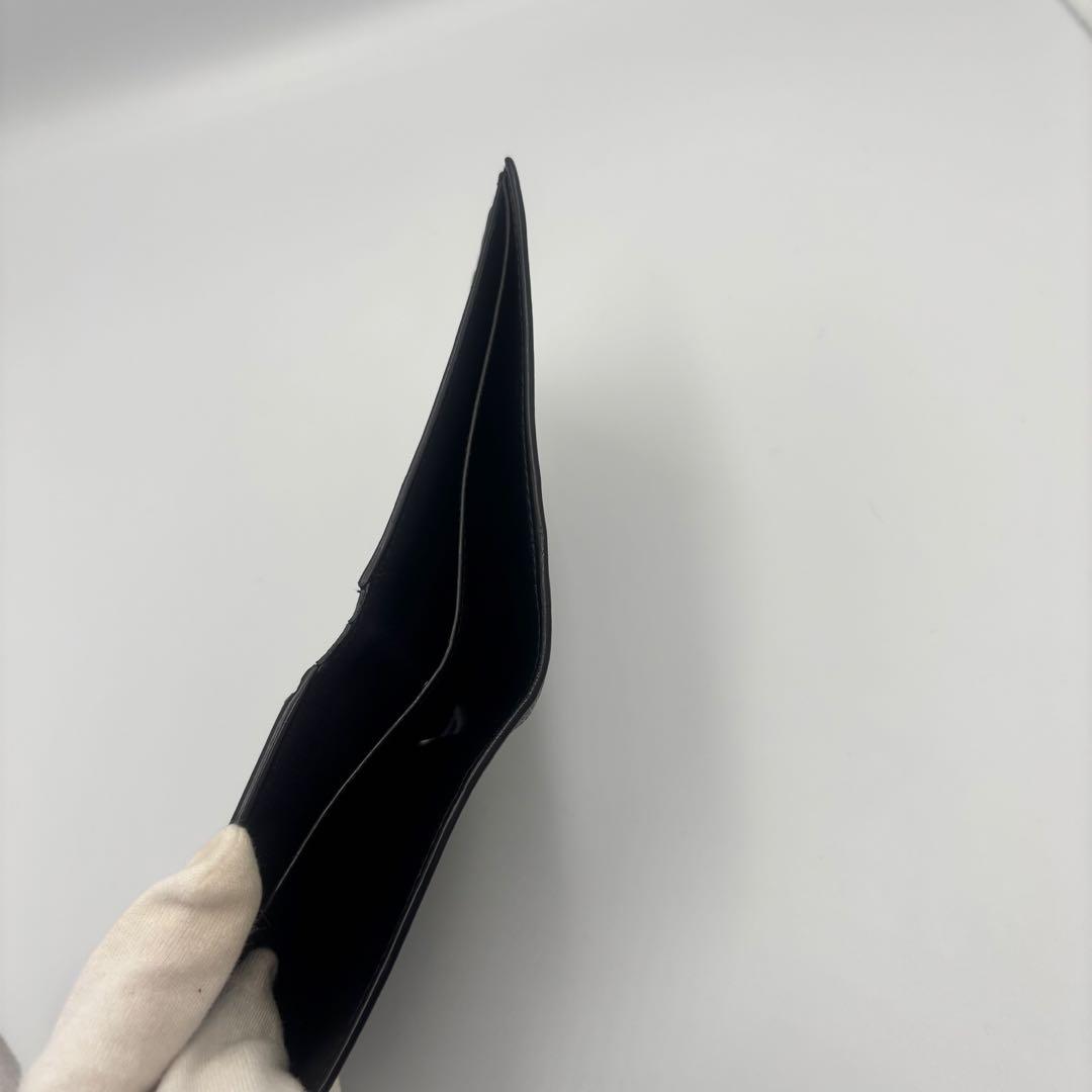 【美品】BALENCIAGA ブラック 二つ折り財布 パンチング